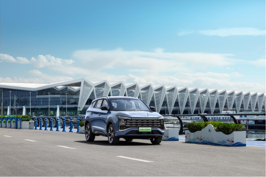 9.98-14.98万元  大七座电混SUV  尊龙凯时X8 E家正式上市729.png
